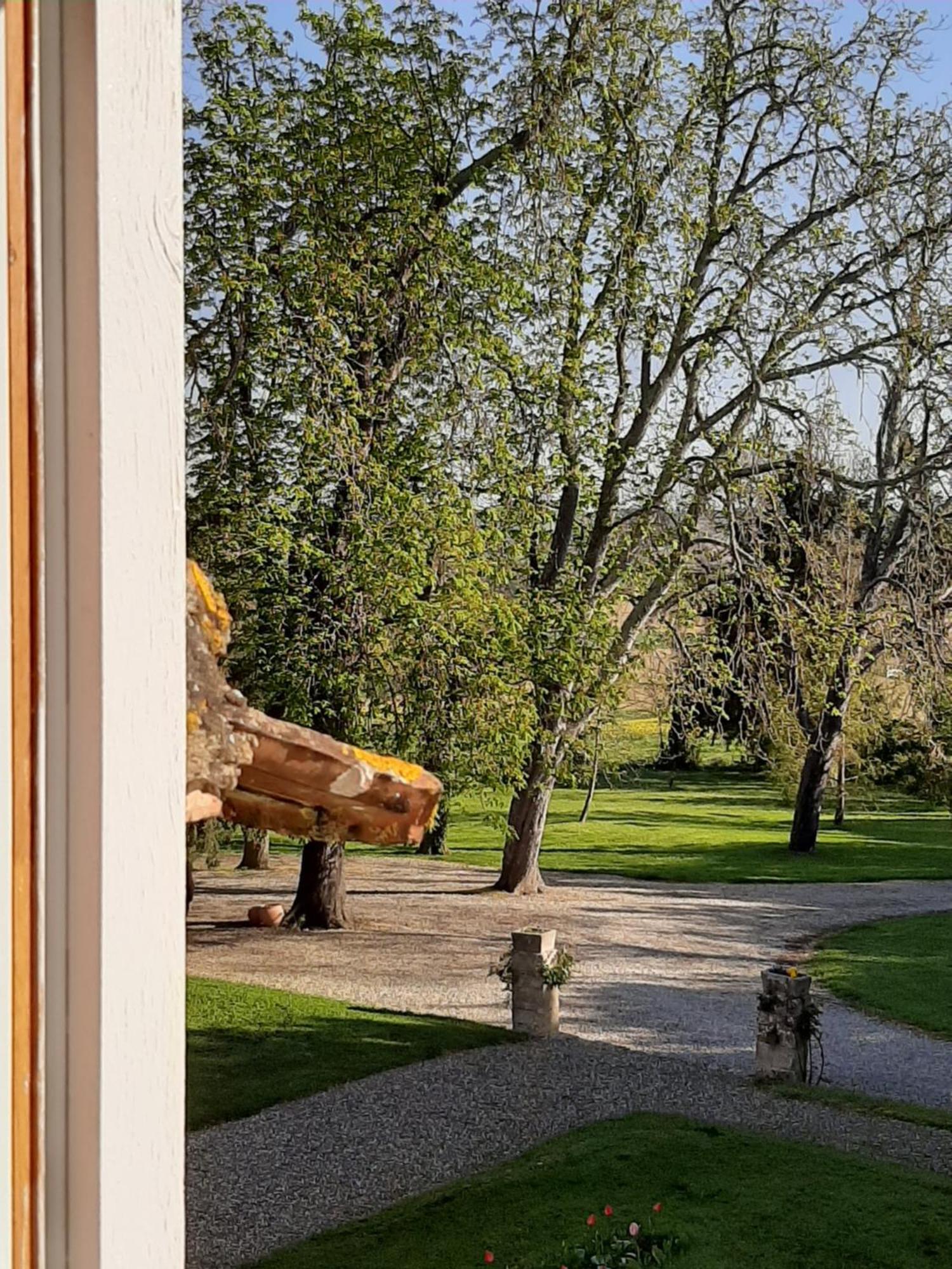 Au Chateau Juillac Bilik gambar